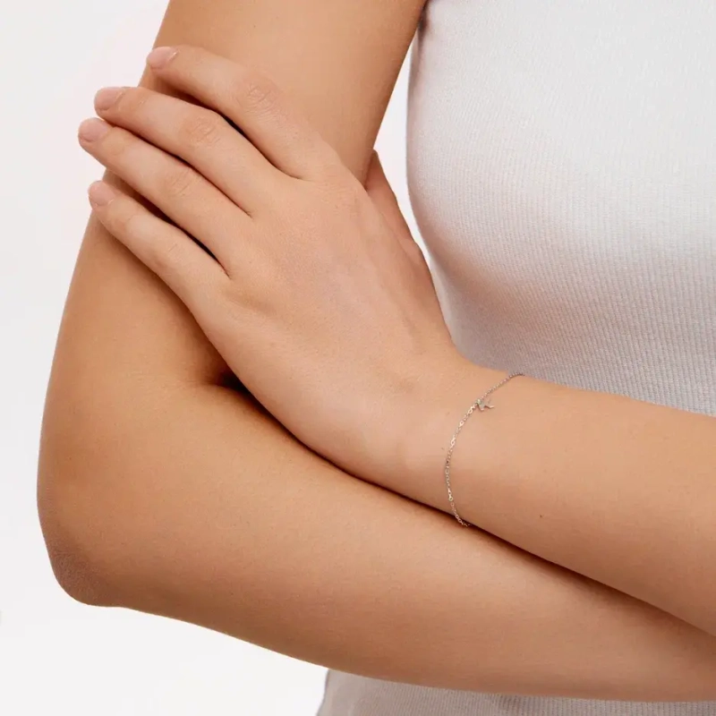 Вечный браслет Персонализация с Буквой – Белое золото