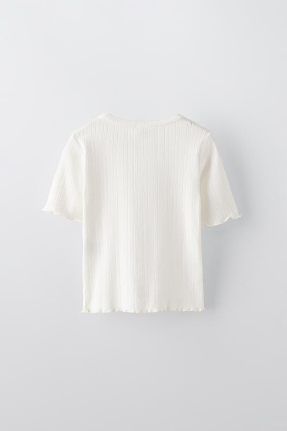 ZARA ФУТБОЛКА С АЖУРНЫМ УЗОРОМ И ПУГОВИЦАМИ, БЕЛЫЙ