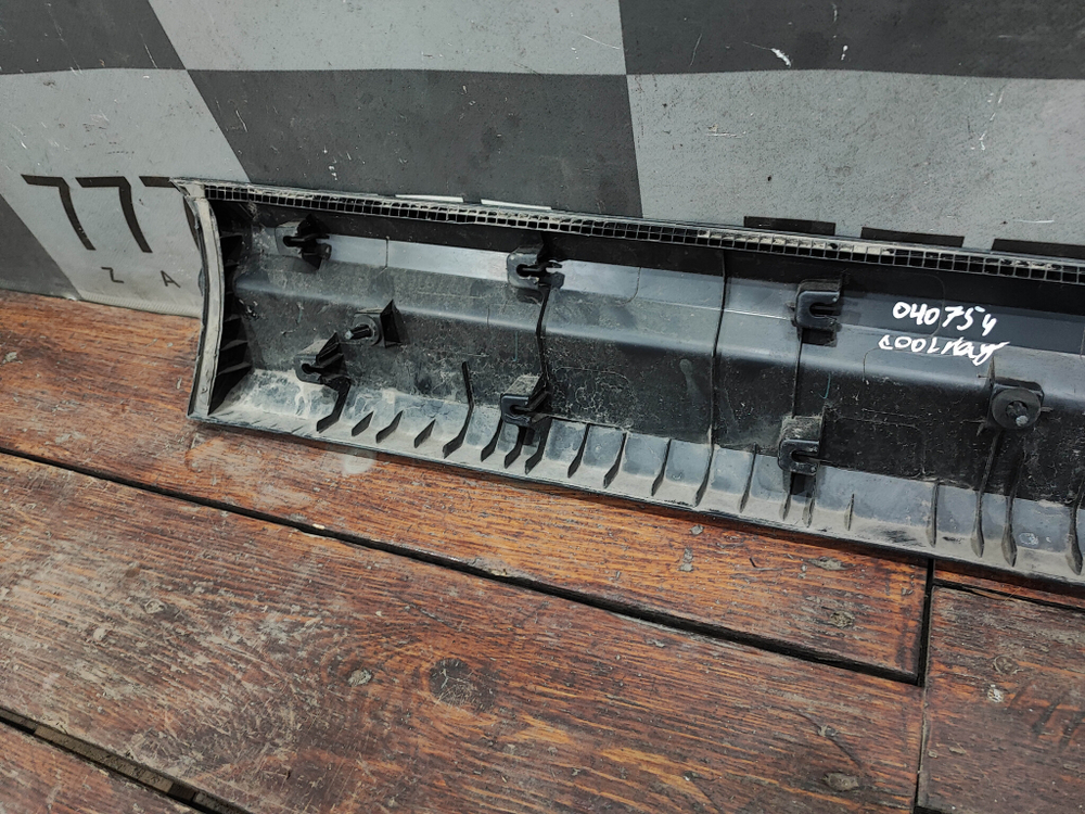 Накладка двери передней левой Geely Coolray 19-нв Б/У Оригинал 5075035900