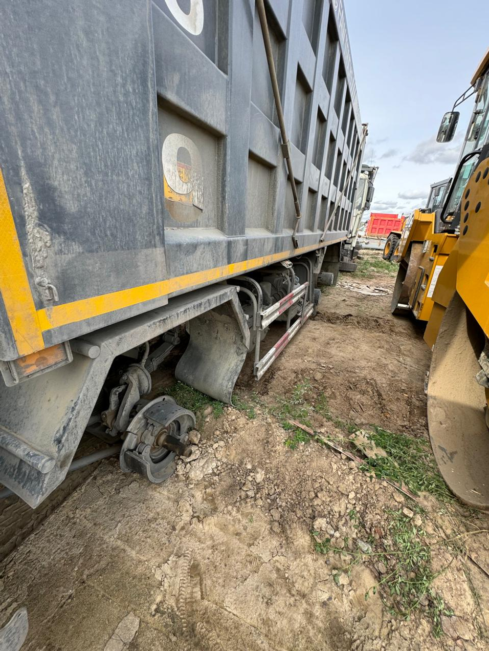FAW J6 8x4 Самосвал СА3310Р66K24T4E5 (Дизельный, 11,1 л, 420 л.с., МТ)