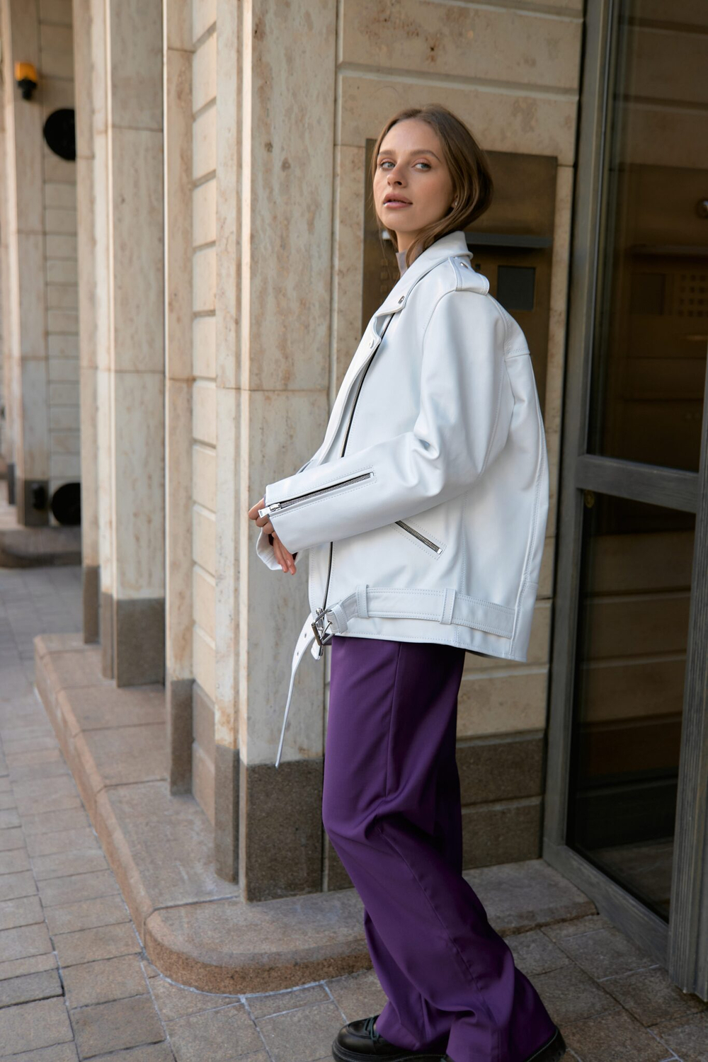 Косуха белая oversize мягкая кожа