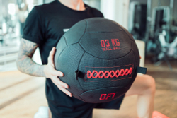 Тренировочный мяч Wall Ball Deluxe 8 кг