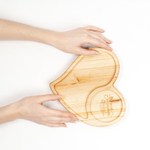 Менажница деревянная из кедра для подачи блюд и закусок с гравировкой "Тепло внутри, сказочно снаружи"