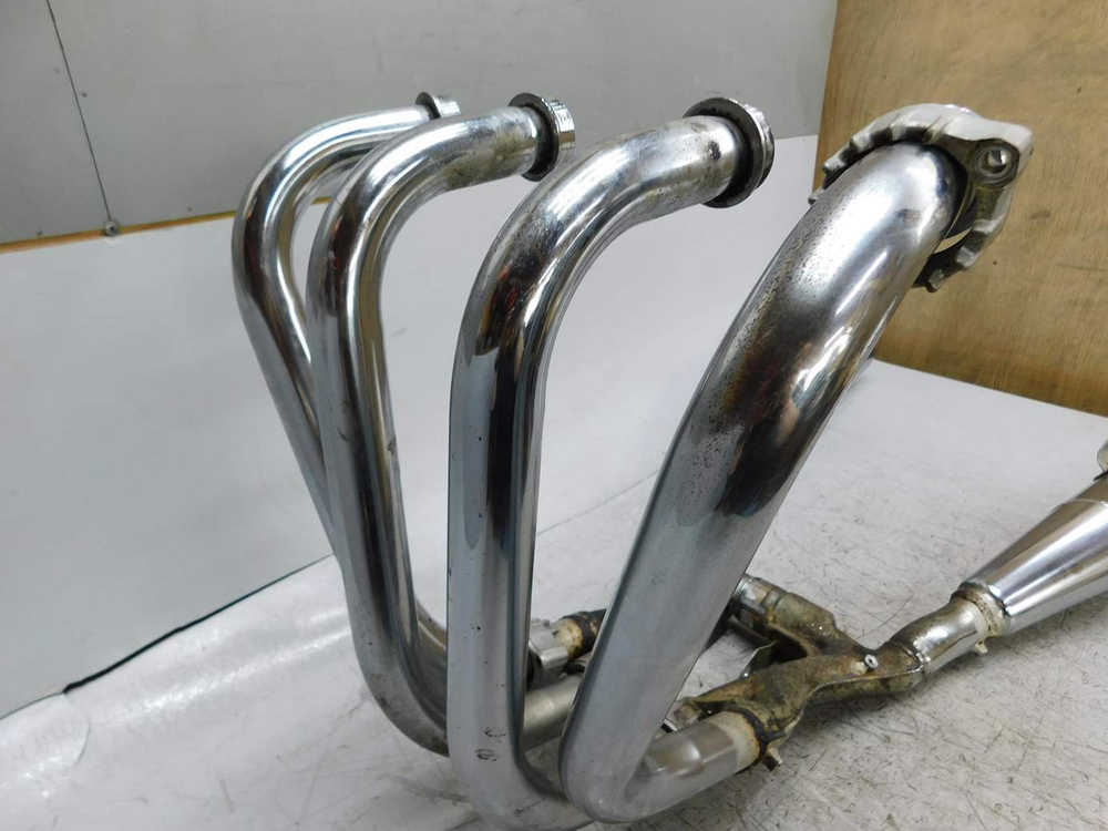 Глушитель Honda CB750.