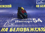 Блок предохранителей салонный MITSUBISHI PAJERO 1990