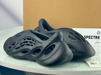 Yeezy Foam Runner Onyx (маломерки)