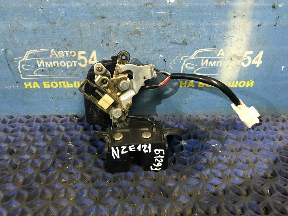 Замок багажника TOYOTA ALLEX 2001-2006