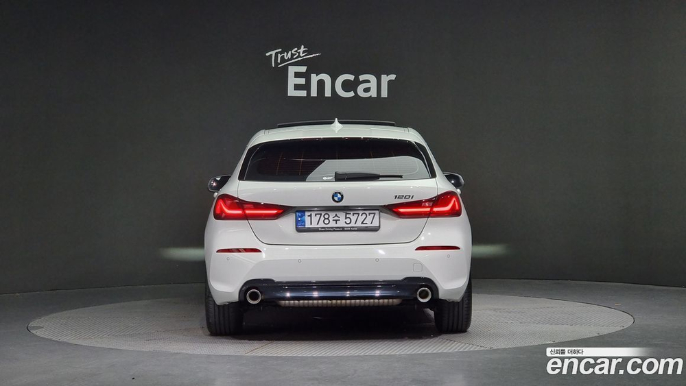 BMW 1 Series (F40) 120i Sports (02.2022)