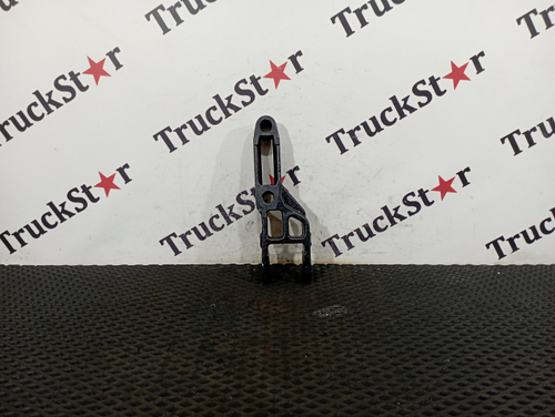 Кронштейн переднего амортизатора 2023г