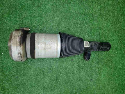 Стойка пневматическая правая Lixiang L9 (22-нв)