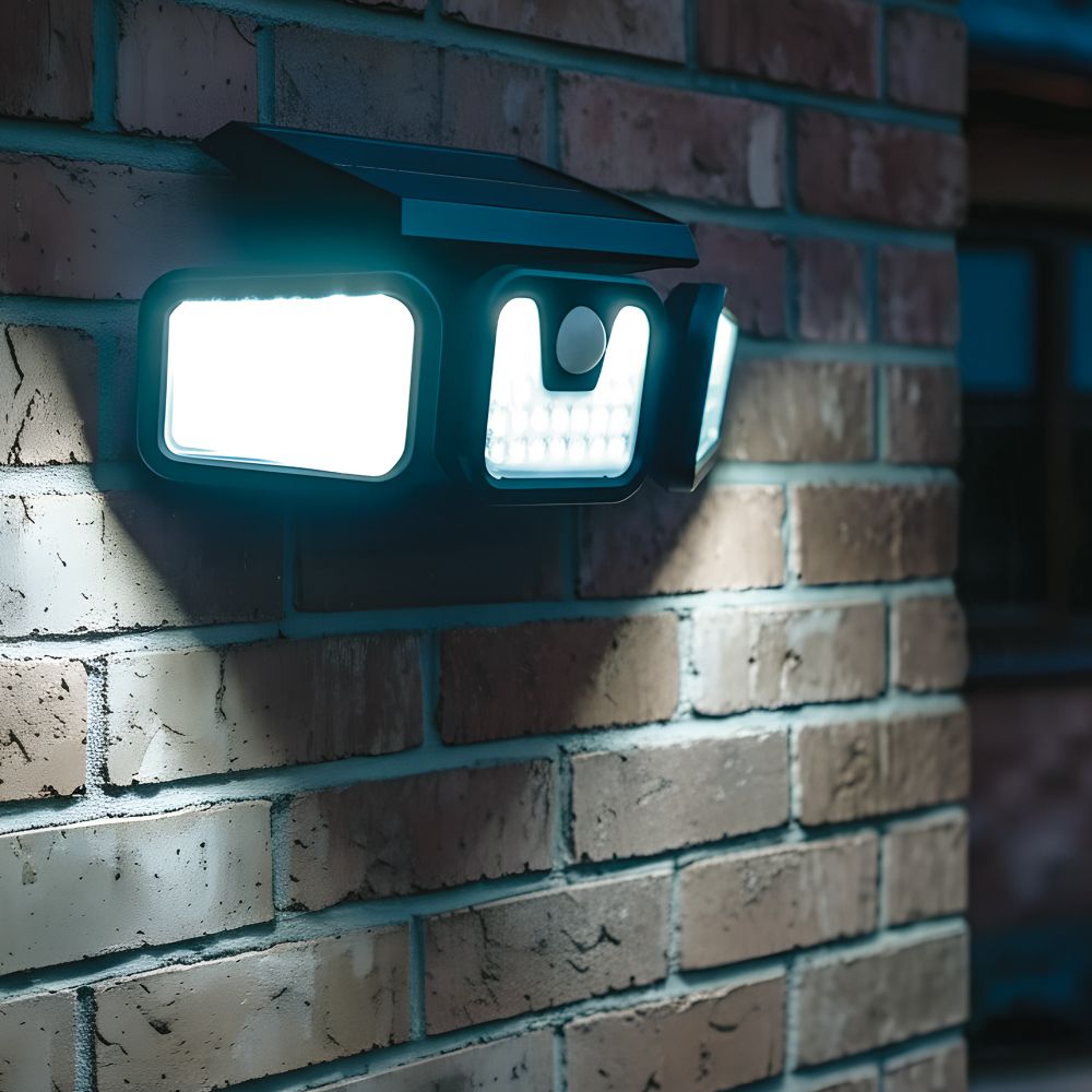 USL-F-263-PT120 SENSOR Садовый светильник на солнечной батарее с датчиком движения. 74 светодиода. Белый свет. 1x18650 Li-Io аккумулятор в-к. IP44. TM Uniel