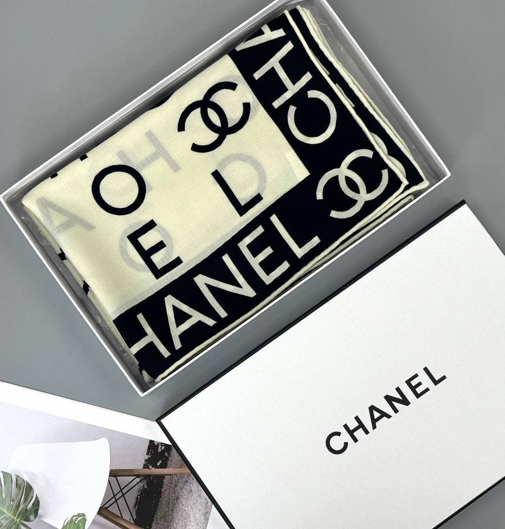 Платок CHANEL