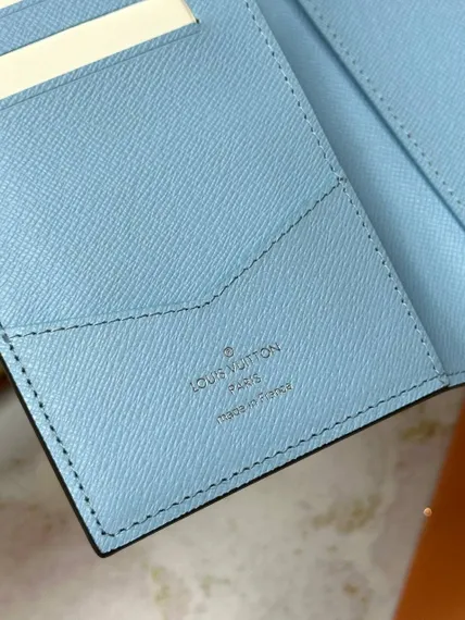 Обложка для паспорта Louis Vuitton Vivienne Holidays