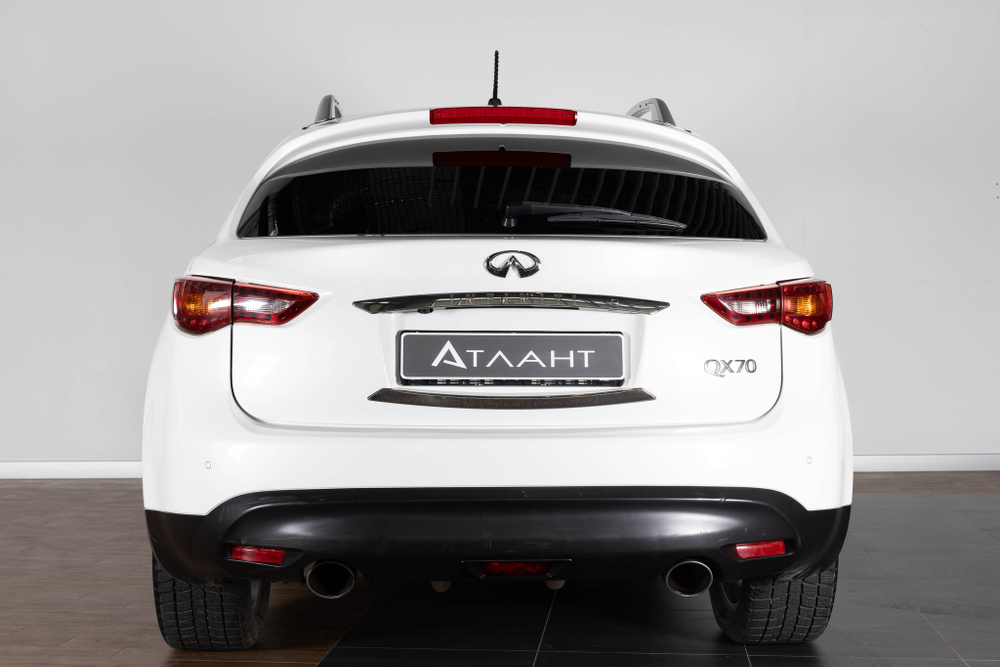 Infiniti QX70, 2014 год