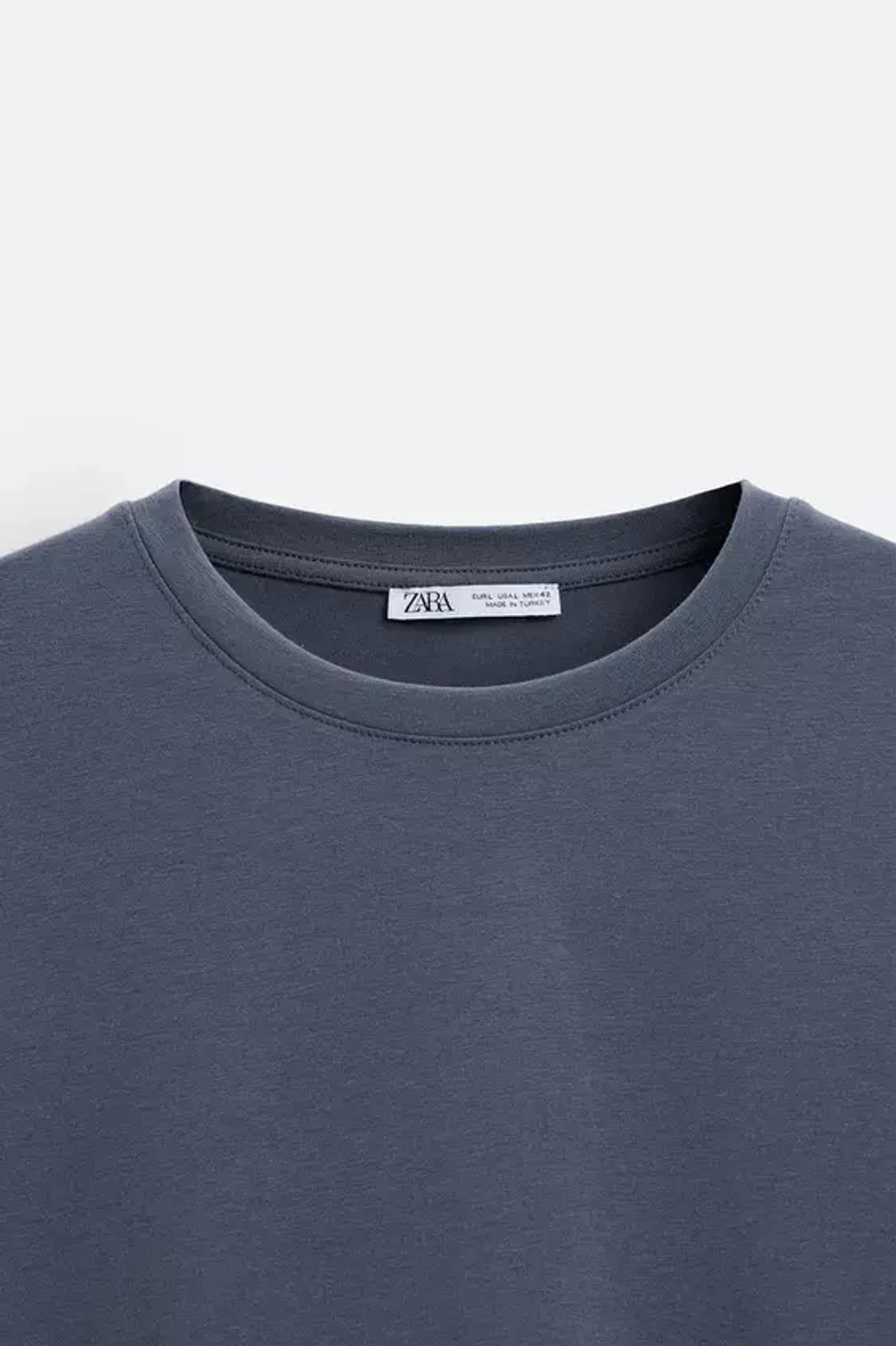 ZARA БАЗОВАЯ ФУТБОЛКА SLIM FIT, СИНИЙ