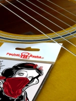 Стикер - Девушка Принцесса с битой