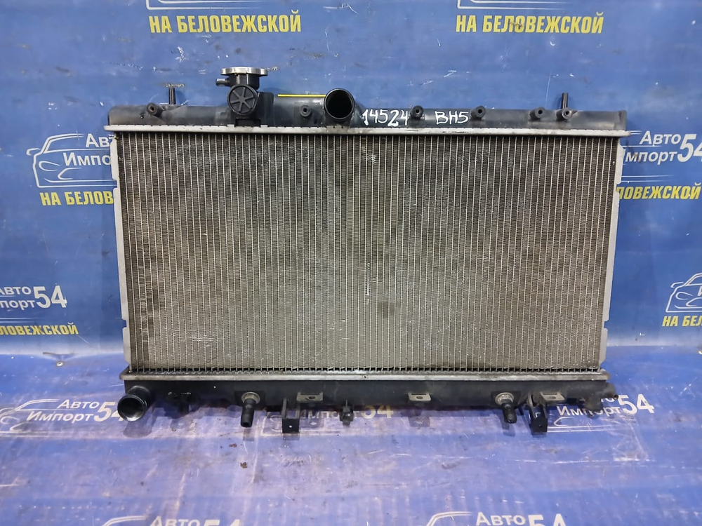 Радиатор двигателя SUBARU LEGACY 2001-2003