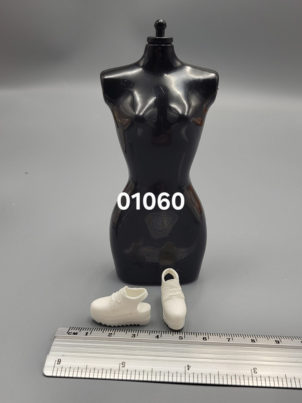 Обувь для куклы Барби винтаж кроссовки 01060