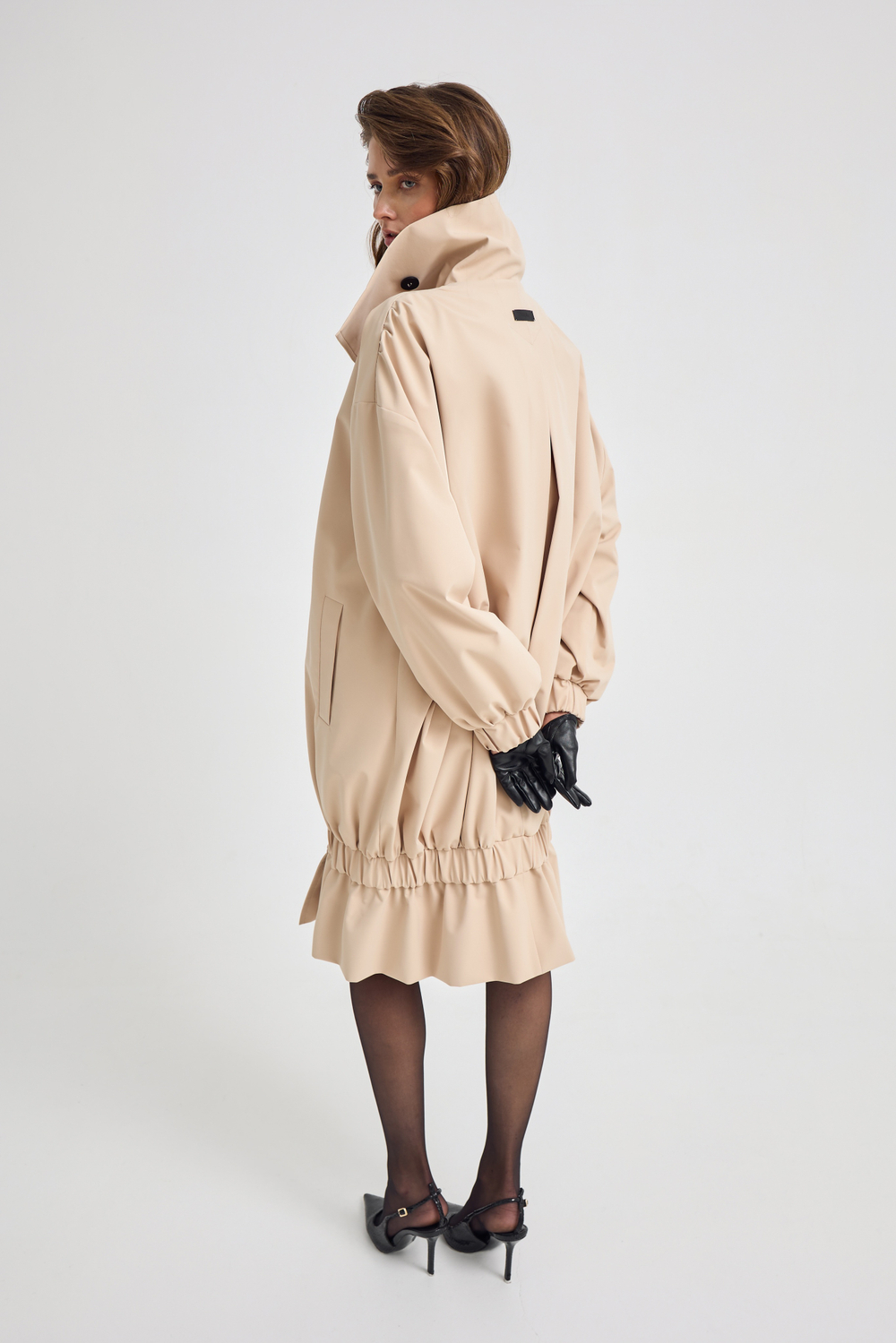 Тренч объемный с воротником стойкой