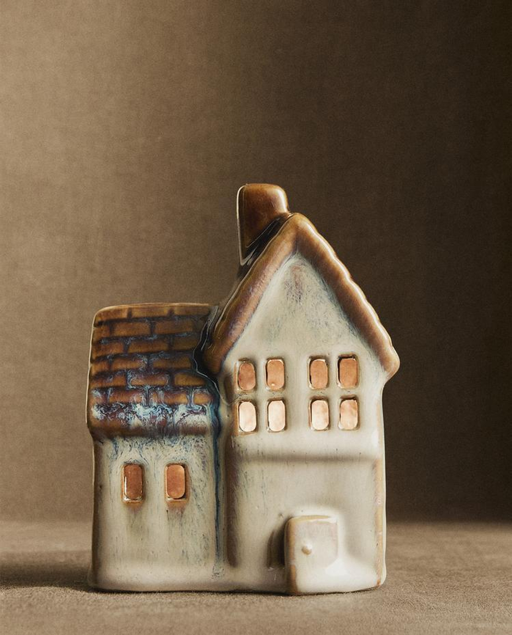 ZARA HOME РОЖДЕСТВЕНСКОЕ УКРАШЕНИЕ « ДОМИК» С ПОДСВЕТКОЙ, КОРИЧНЕВЫЙ