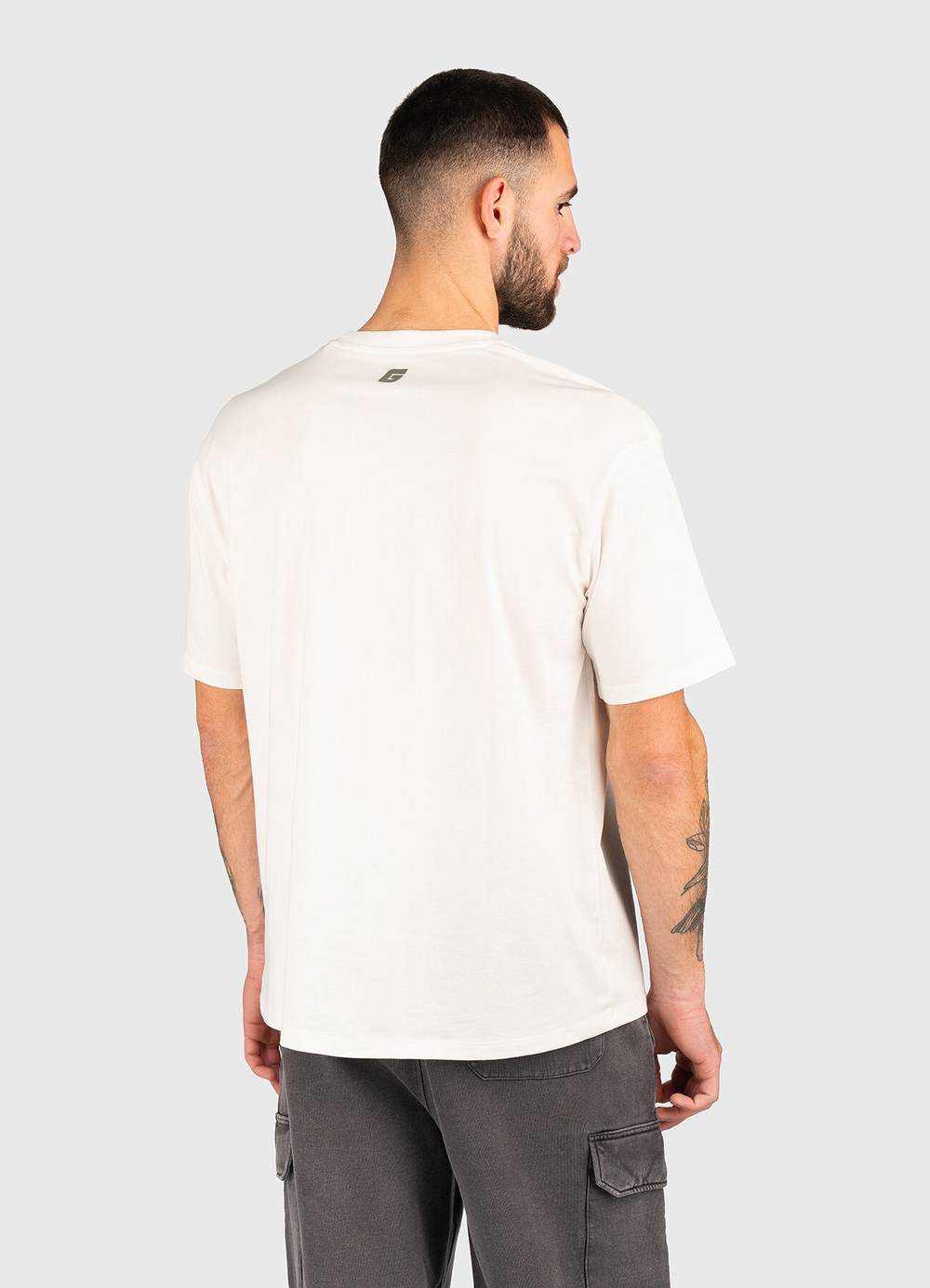 Футболка мужская GUESS