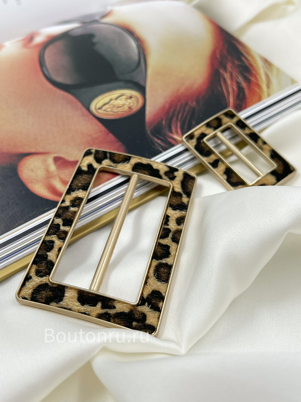 Пряжка леопардовая золотистая