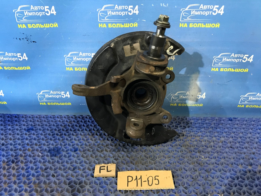 Ступица передняя левая NISSAN PRIMERA 1999