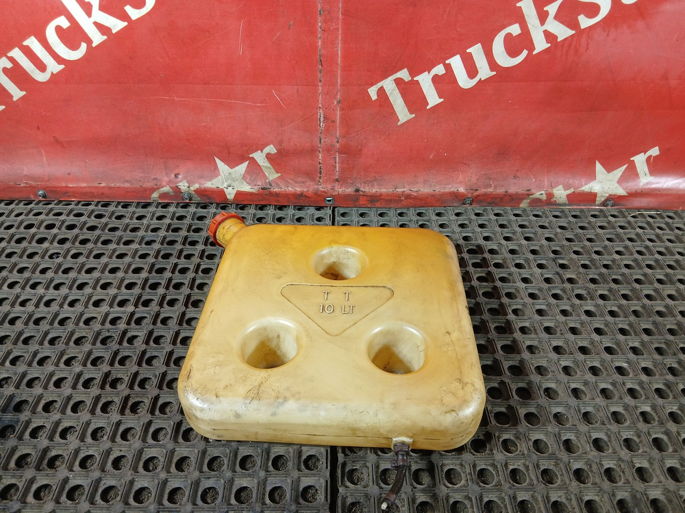 Бачок отопителя 10L