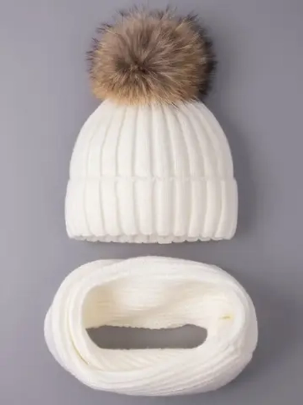 Шапка зимняя для девочки с помпоном и снуд