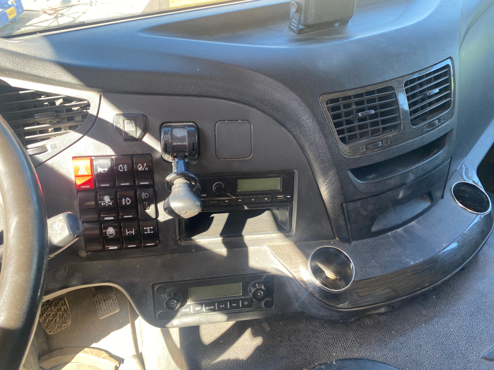 FAW J6 8x4 Самосвал СА3310Р66K24T4E5