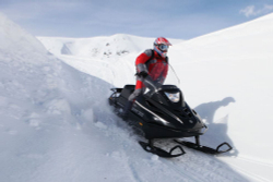 Снегоход РУССКАЯ МЕХАНИКА Тайга Варяг 500