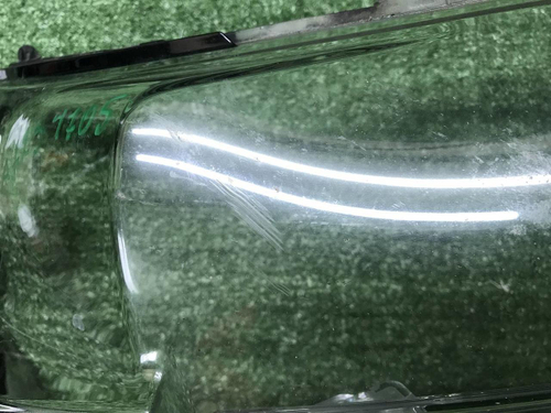 Стекло фары правое Toyota Land Cruiser 200 (15-21)