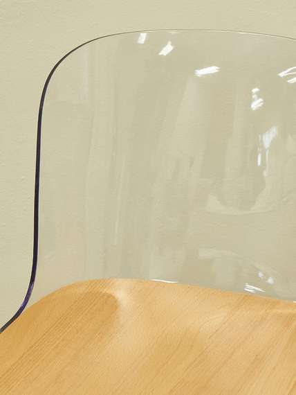 Стул Bjorg с прозрачной спинкой