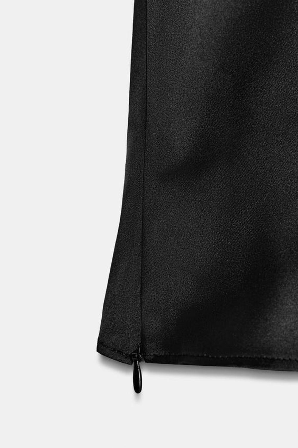 ZARA АТЛАСНЫЙ ТОП С БОКОВЫМИ ПУГОВИЦАМИ, ЧЕРНЫЙ