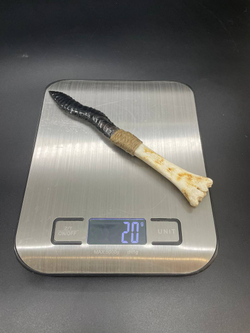 Обсидиановый клинок зигзаг с рукоятью из обожженной кости 17 см