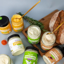 Ассорти соусов VEGALIZE 4 шт по 240г. Сырный, Грибной, Тар Тар, Майонез низкокалорийный, для пиццы, макарон и салата