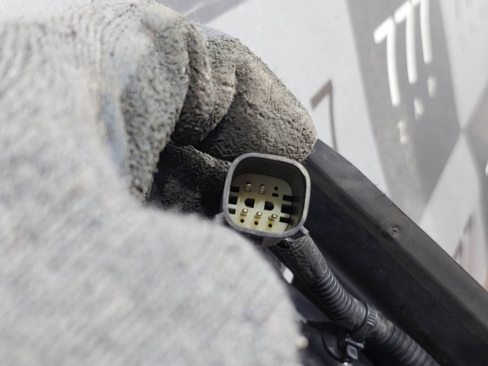 Жалюзи радиатора Cadillac Escalade 5 20-нв Б/У Оригинал 87864518