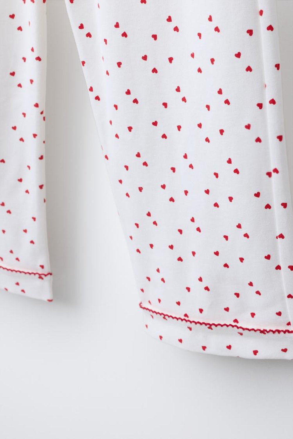 ZARA ПИЖАМА С ПРИНТОМ «СЕРДЦА», ЭКРЮ