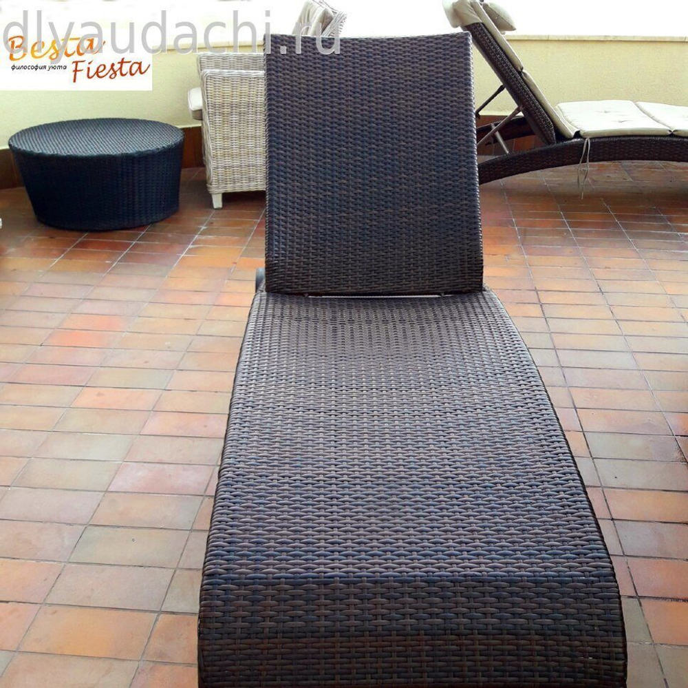 Лежак-шезлонг из искусственного ротанга МОНАКО