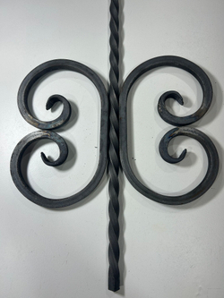 Кованый элемент вензель 150х270мм квадрат полнотелый 14х14мм