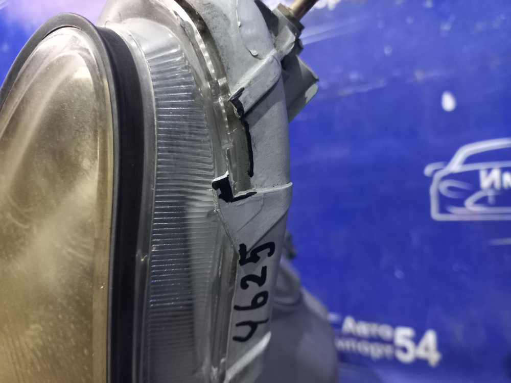 Фара передняя левая TOYOTA CELSIOR 2003-2006