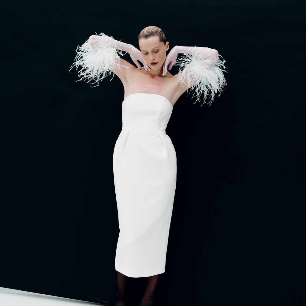 Перчатки удлиненные с перьями