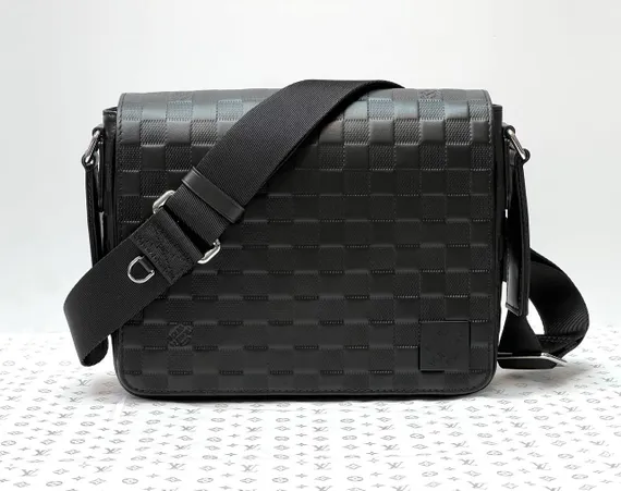 Сумка мужская Louis Vuitton District PM черный