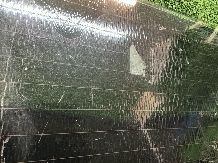 Стекло крышки багажника Mercedes G W463 (08-18)