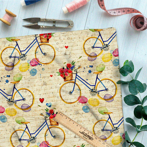 Ткань муслин велосипеды с щариками и розами на фоне письма