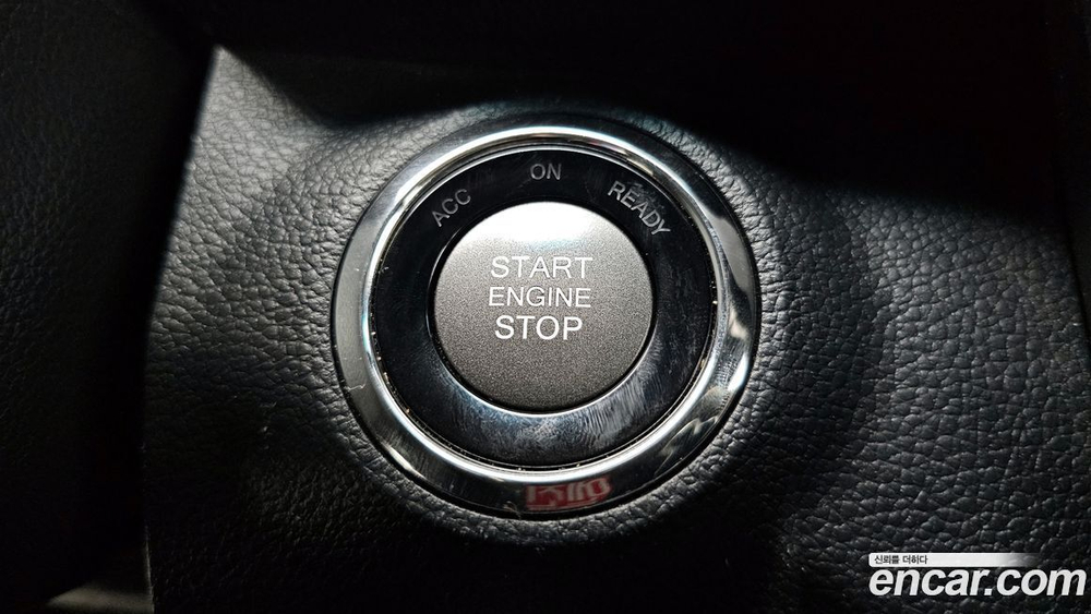KG Mobility (Ssangyong) Very New Tivoli Бензин 1.5 2WD (11.2020)