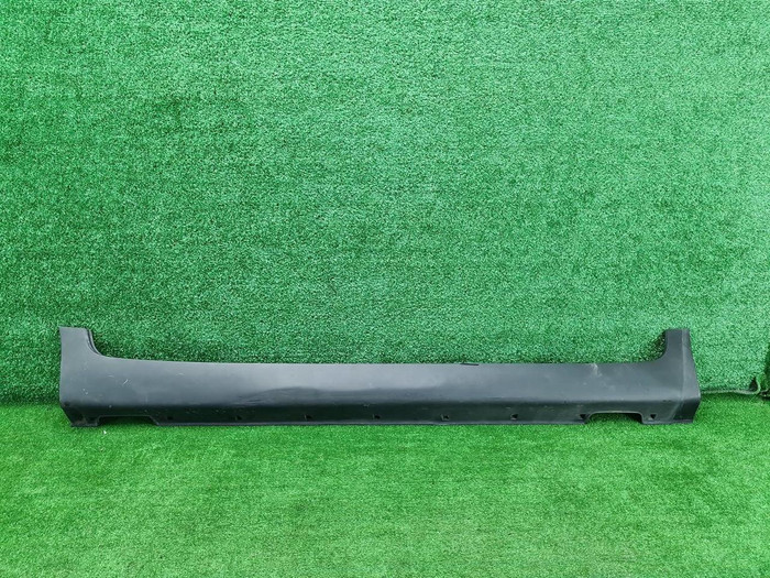 Накладка порога правая KIA Sportage 3 (2010-2016)