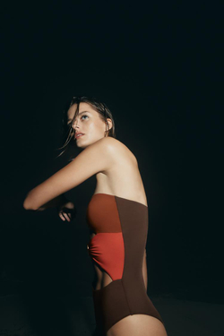 ZARA КУПАЛЬНИК БАНДО С ДЕТАЛЯМИ В ФОРМЕ СПИРАЛИ, КОРИЧНЕВЫЙ