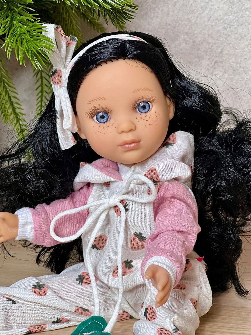 Кукла BERJUAN виниловая 35см Ева (834)