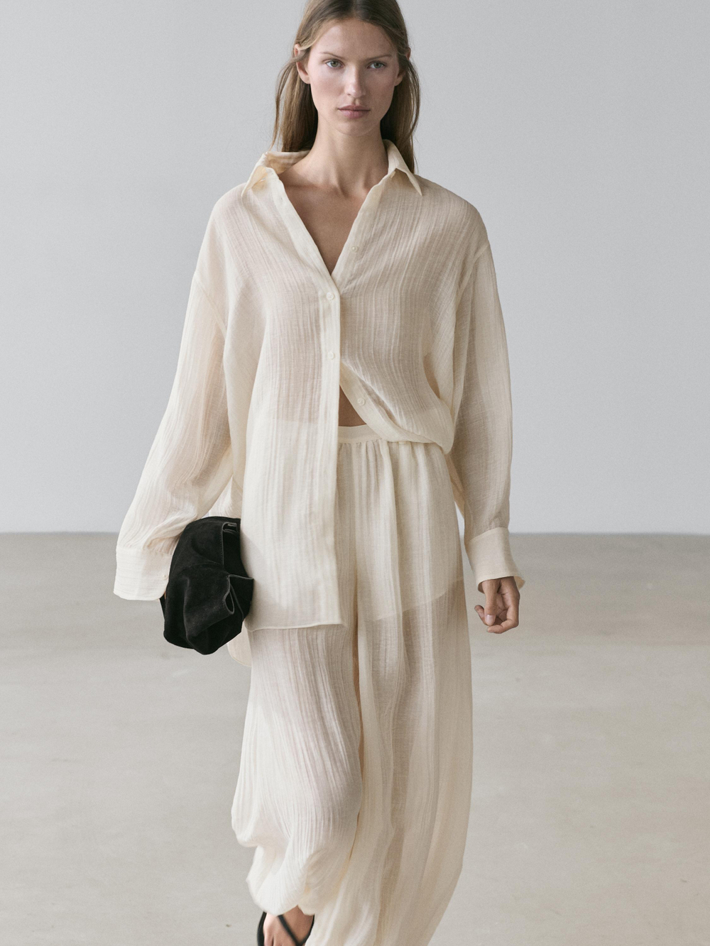 Massimo Dutti Струящаяся рубашка свободного кроя со складками, цвет слоновой кости